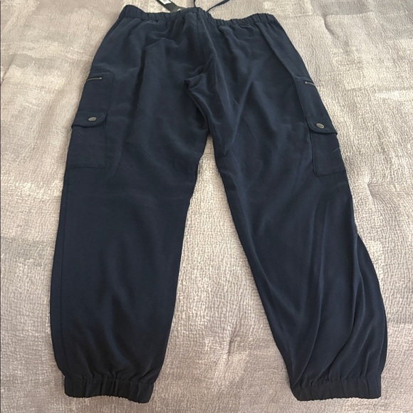 NWT Banana Republic TENCEL™ CARGO JOGGER in Navy - Picture 5 of 7